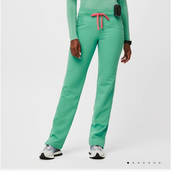 Figs Pants & Jumpsuits Figs Kade Cargo Scrub Pants Surgical Green